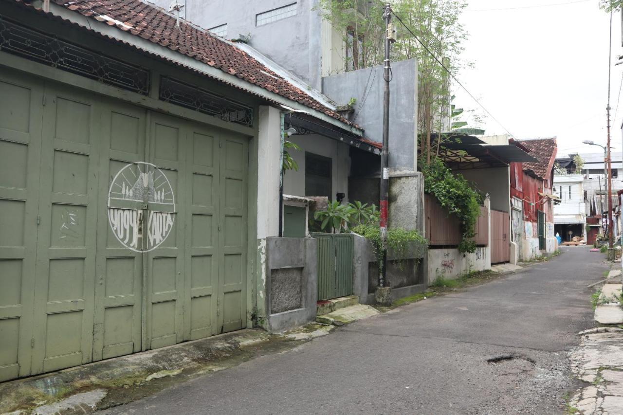 Bed and breakfast Yogyakarta Bnb Malioboro Extérieur photo